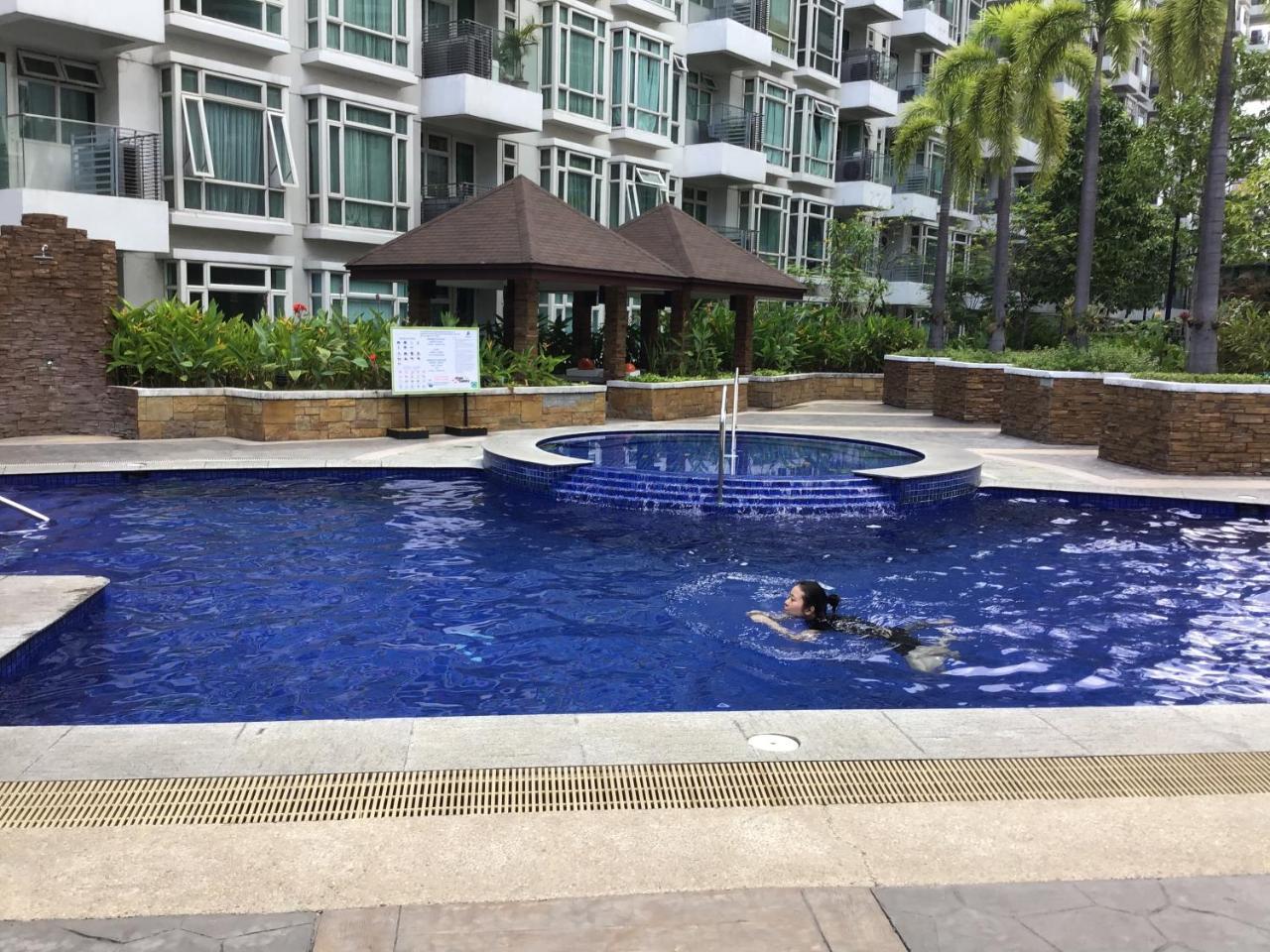 Condo At Parkside Villas Across The Airport Manila Exterior photo